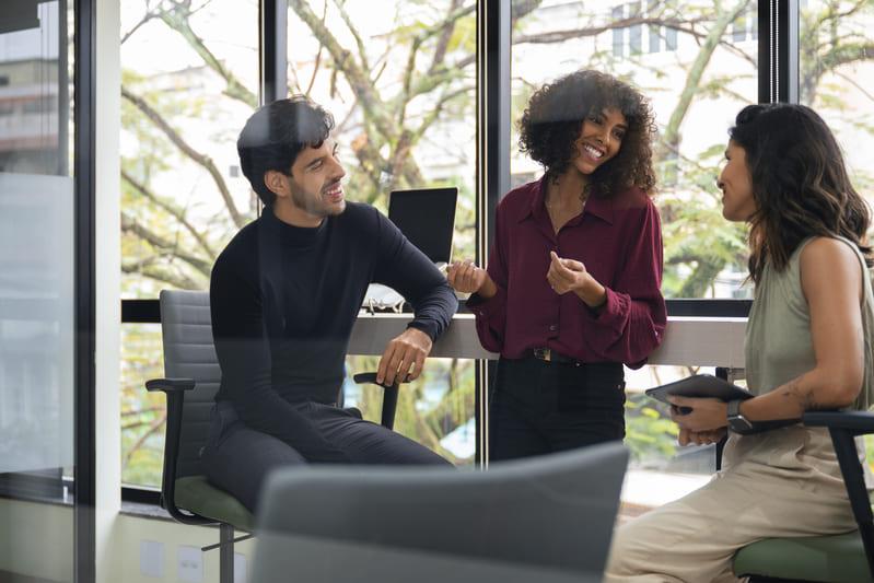 A força do recrutamento regionalizado: como contratar talentos perto de você pode transformar sua empresa A força do recrutamento regionalizado: como contratar talentos perto de você pode transformar sua empresa